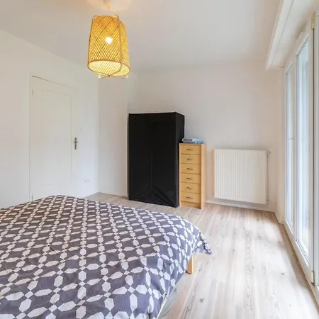 Apartment Just For - Balcon - Parking - Calme- Fibre - Relax